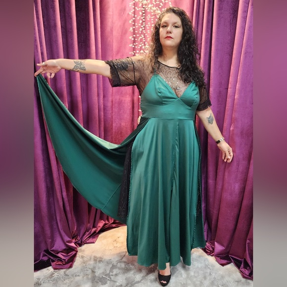 Dresses & Skirts - Emerald Green Satin Gown